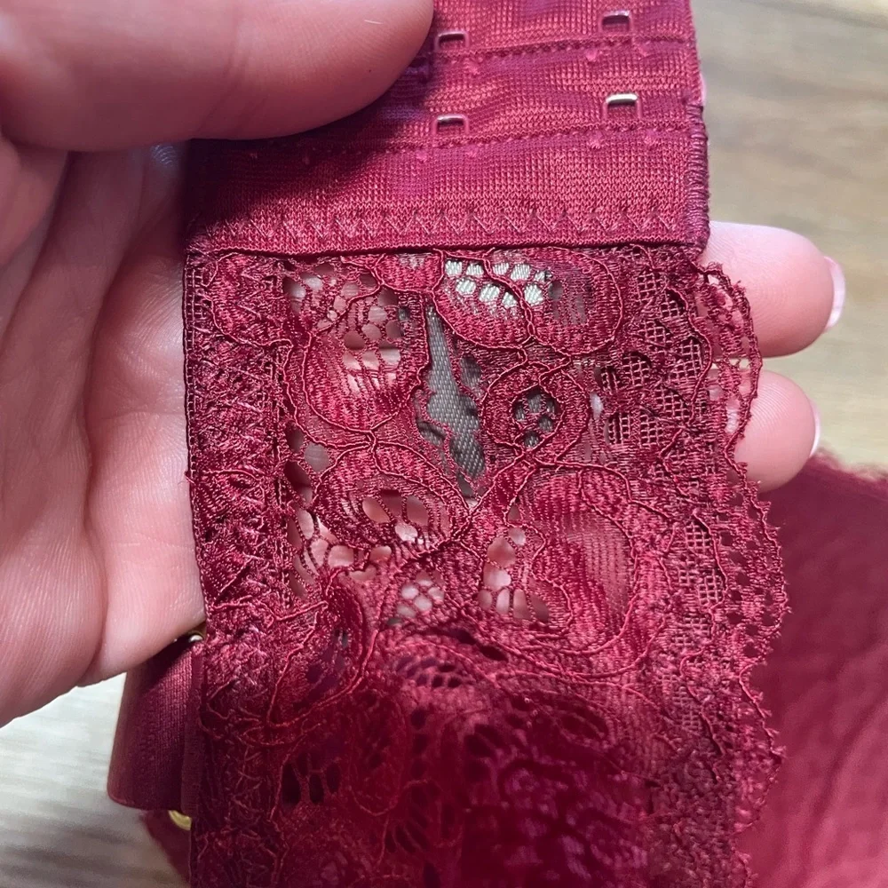 Daisy Fuentes design padded